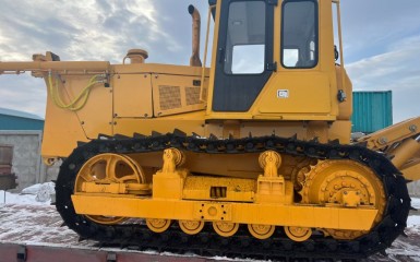 Б10м бульдозер с отвалом и рыхлителем